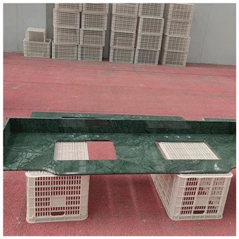 „Verde“ Gvatemalos marmuriniai praustuvai