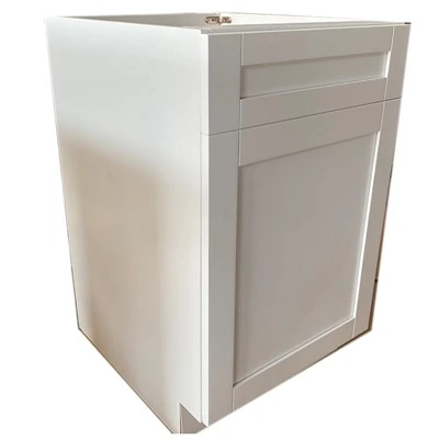 White Shaker spintelės B21